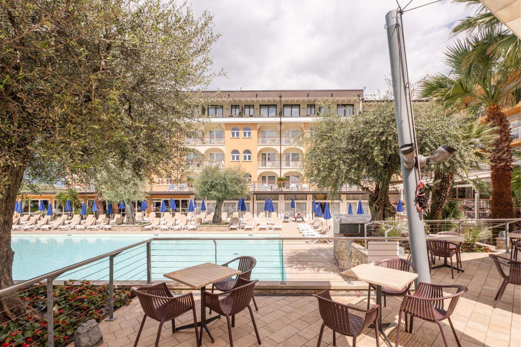 מאלצ'סינה Majestic Palace מראה חיצוני תמונה