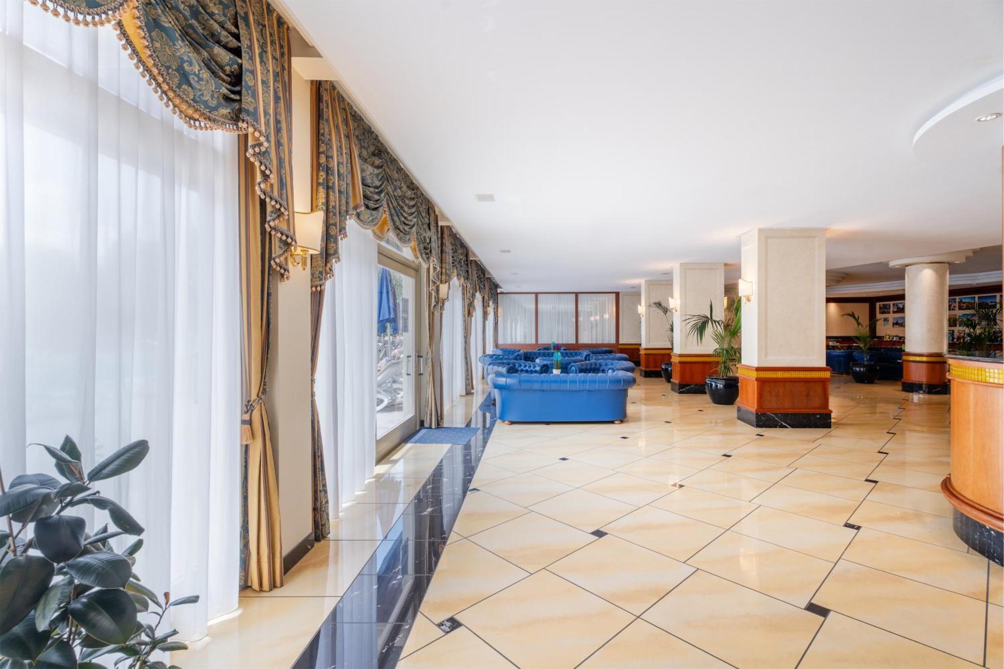 מאלצ'סינה Majestic Palace מראה חיצוני תמונה